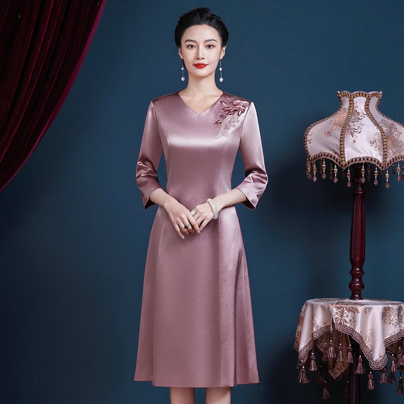 Cheongsam ruha, dombornyomott poliészterből, 108 cm hosszú, elegáns esküvői és formális eseményekre
