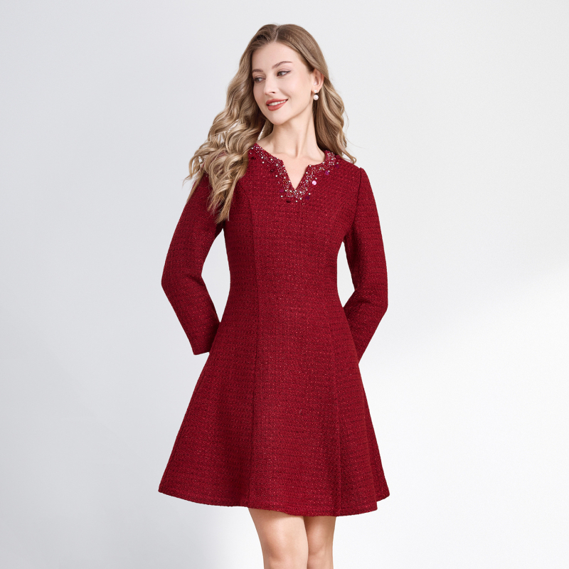 Chanel-stílusú gyöngyös hosszú ujjú midi ruha, poliészter 80–90%, elegáns hétköznapi stílus