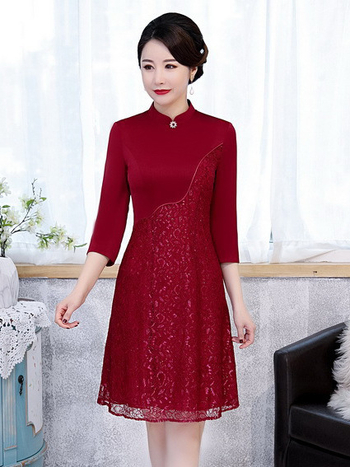 Kínai stílusú csipkés ruha, patchwork csipkével, midi hosszú, 70–80% poliészter és legfeljebb 30% gyapot, tavasz 2023