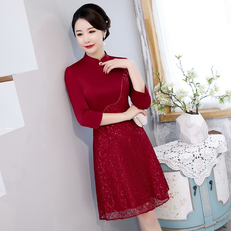 Kínai stílusú csipkés ruha, patchwork csipkével, midi hosszú, 70–80% poliészter és legfeljebb 30% gyapot, tavasz 2023