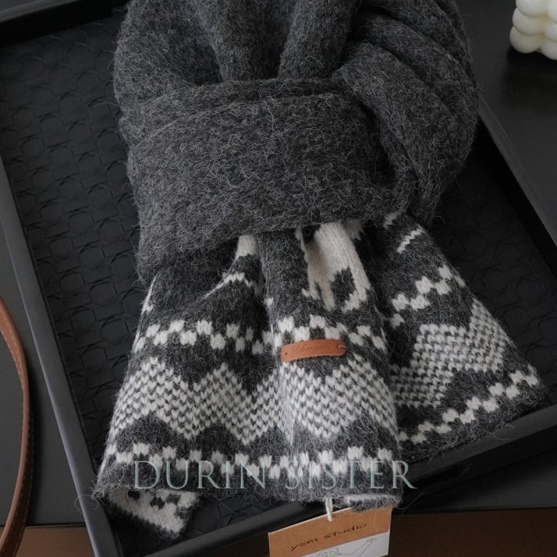 Шал от вълнен бленд с жакардов модел Fair Isle, плетен по warp техника, зимен топъл аксесоар