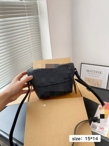 Muška crossbody torba, PVC materijal, vodootporna, prugasti uzorak, podstava poliester-pamuk, proljeće 2025 izdanje