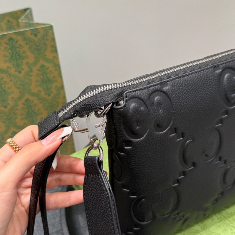 Muška clutch torbica od prave teleće kože, s remenom za ramena i crossbody, moderna i svestrana, s velikim kapacitetom