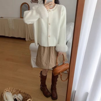 Imitált Mink anyagú kardigán, vastag kötés, kerek nyakú, hosszú ujjú, strasszos díszítés