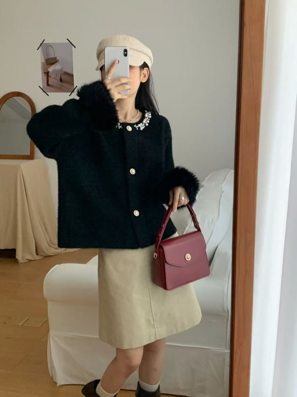 Imitált Mink anyagú kardigán, vastag kötés, kerek nyakú, hosszú ujjú, strasszos díszítés