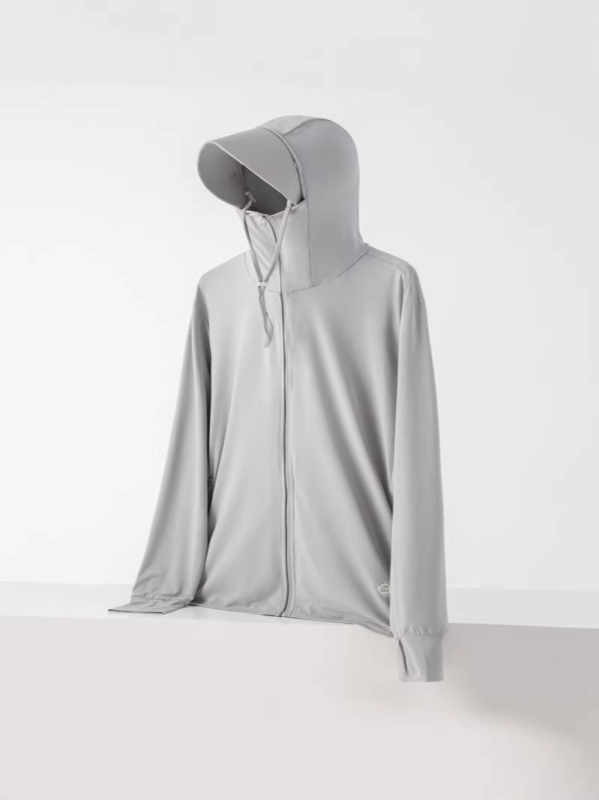 Vanjska jakna s odvojivom kapuljačom, UV zaštita, prozračni ice silk materijal, 93% poliester, 7% spandex, prednji zip i džepovi s zipovima