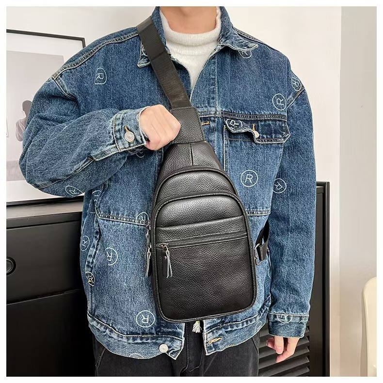 Muška kožna torbica za prsa, prava koža, prvi sloj goveđe kože, otporna na habanje poliester podstava, proljeće 2024, za poslovna putovanja