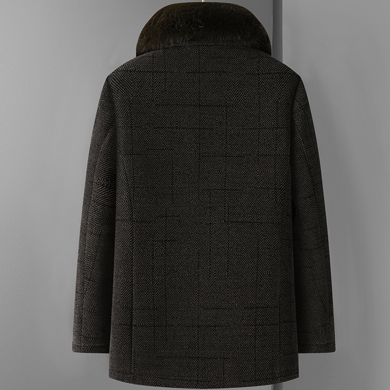 Pánsky kabát s hrubšou fleecovou výplňou, stredná dĺžka, kožušinový golier, s kapucňou