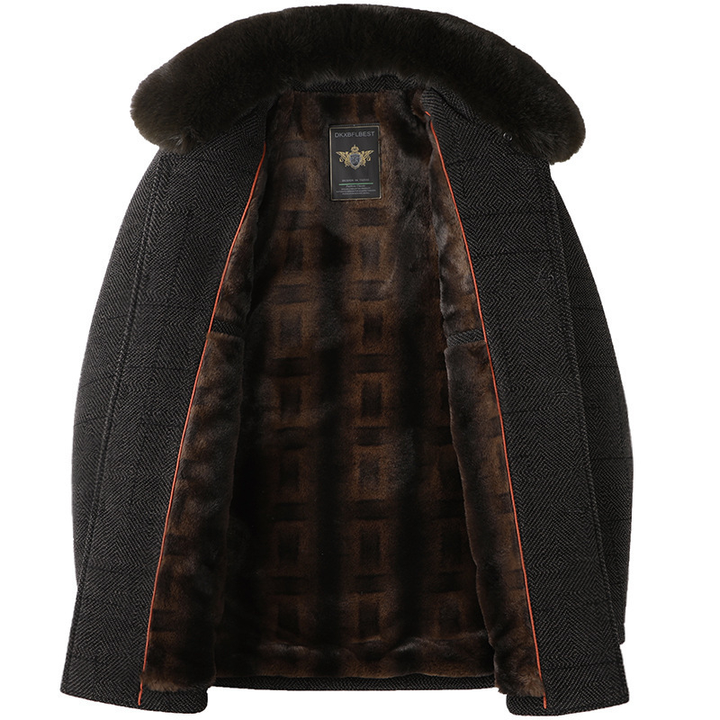 Pánsky kabát s hrubšou fleecovou výplňou, stredná dĺžka, kožušinový golier, s kapucňou