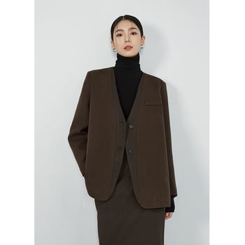 Женско сако с V-образно деколте, дълги ръкави, еднобортно закопчаване, полиестер — есен 2025