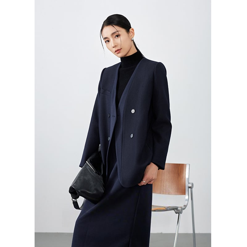 Женско сако с V-образно деколте, дълги ръкави, еднобортно закопчаване, полиестер — есен 2025