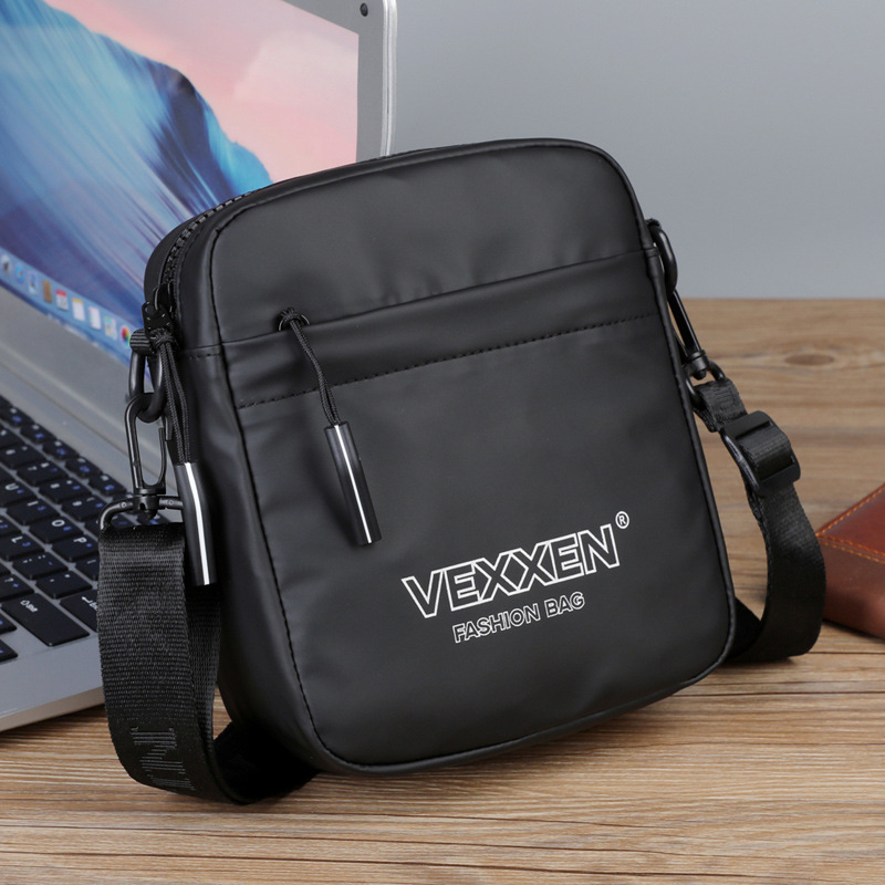Muška crossbody torba, casual stil, PU materijal, vodootporna, uzorak: slova, podstava: poliester, zima 2025