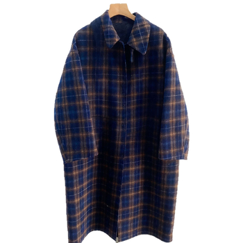 Női gyapjúkabát, visszafordítható, kockás mintázat, vast anyag, hosszú fazon, laza szabás