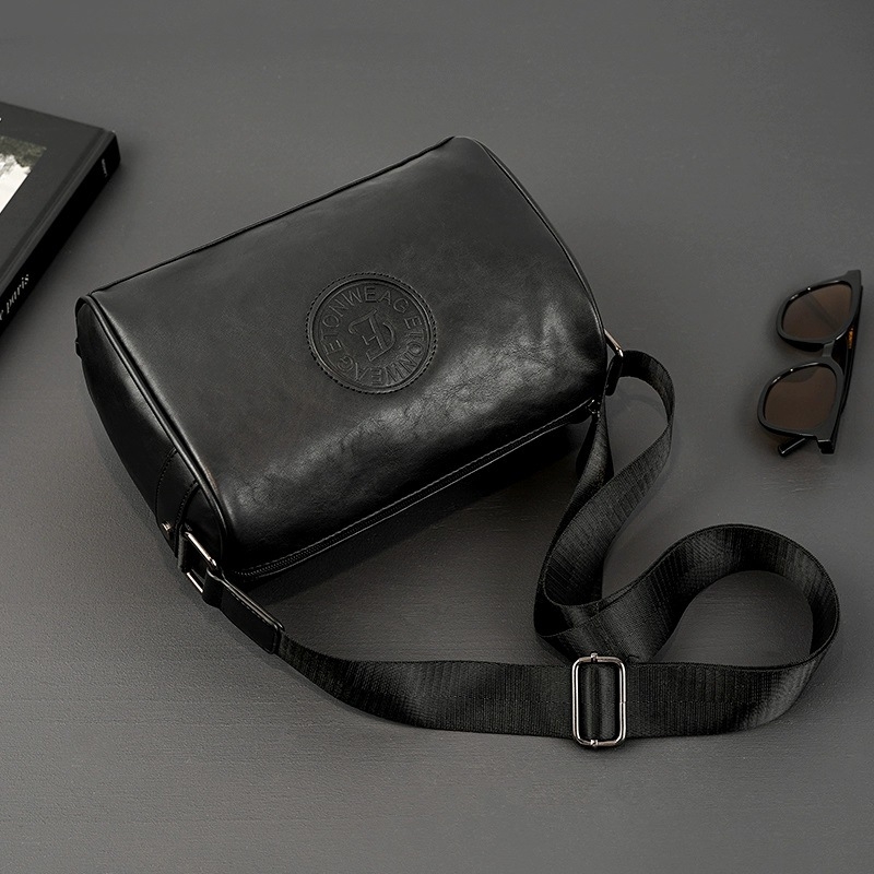 Liqi Geantă de Umăr pentru Bărbați, PU Impermeabilă, Pentru Călătorii de Afaceri, Ușoară, Respirabilă, Stil Urban Simplu