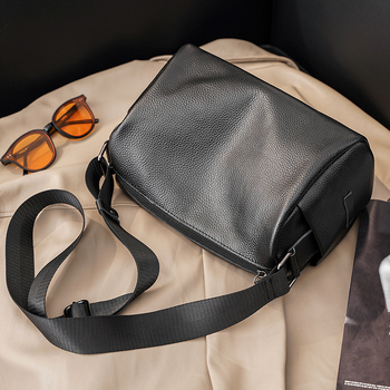 Geantă de umăr pentru bărbați din piele naturală de vițel cu inserții PVC, căptușeală din poliester, marca Etonweag, stil street fashion, potrivită pentru călătorii de afaceri