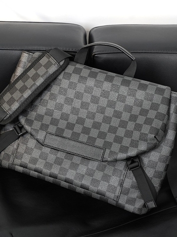 Geantă de umăr pentru bărbați – material PU, model în carouri, stil street, impermeabilă, primăvara 2025