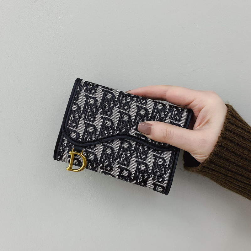 Ženska PU kratka clutch torbica-novčanik s više pretinika za kartice, trostruki preklop, proljeće 2025