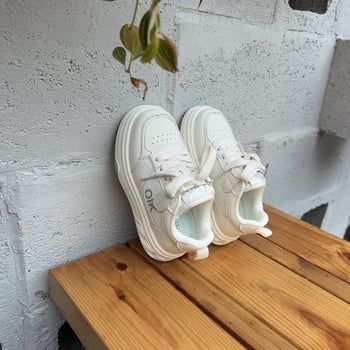 Dječje tenisice za trčanje | Prozračni mikrovlaknasti gornji dio, zatvarač na Velcro, gumeni đon, protuklizne, otporne na habanje (Prozračni mikrovlaknasti gornji dio; Zatvarač na Velcro; Gumeni đon; Protuklizne; Otporne na habanje)