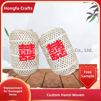 Lámpa bambuszból, rattan kivágott mintázattal, modern minimalista stílus, dekorációhoz szállodák és éttermek részére