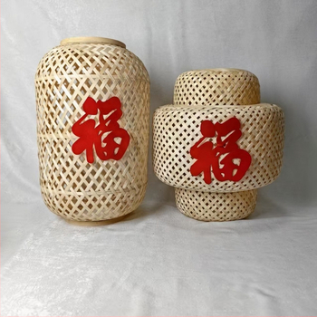 Lámpa bambuszból, rattan kivágott mintázattal, modern minimalista stílus, dekorációhoz szállodák és éttermek részére