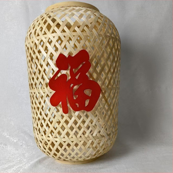 Lámpa bambuszból, rattan kivágott mintázattal, modern minimalista stílus, dekorációhoz szállodák és éttermek részére