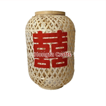 Lámpa bambuszból, rattan kivágott mintázattal, modern minimalista stílus, dekorációhoz szállodák és éttermek részére