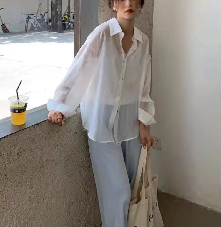 Šifon košulja sa stražnjim otvorom, opušteni kroj (Materijal: šifon; Sastav: spandex + poliester; Stil: ležerni kardigan; Rukavi: dugi; Duljina: 50–65 cm)