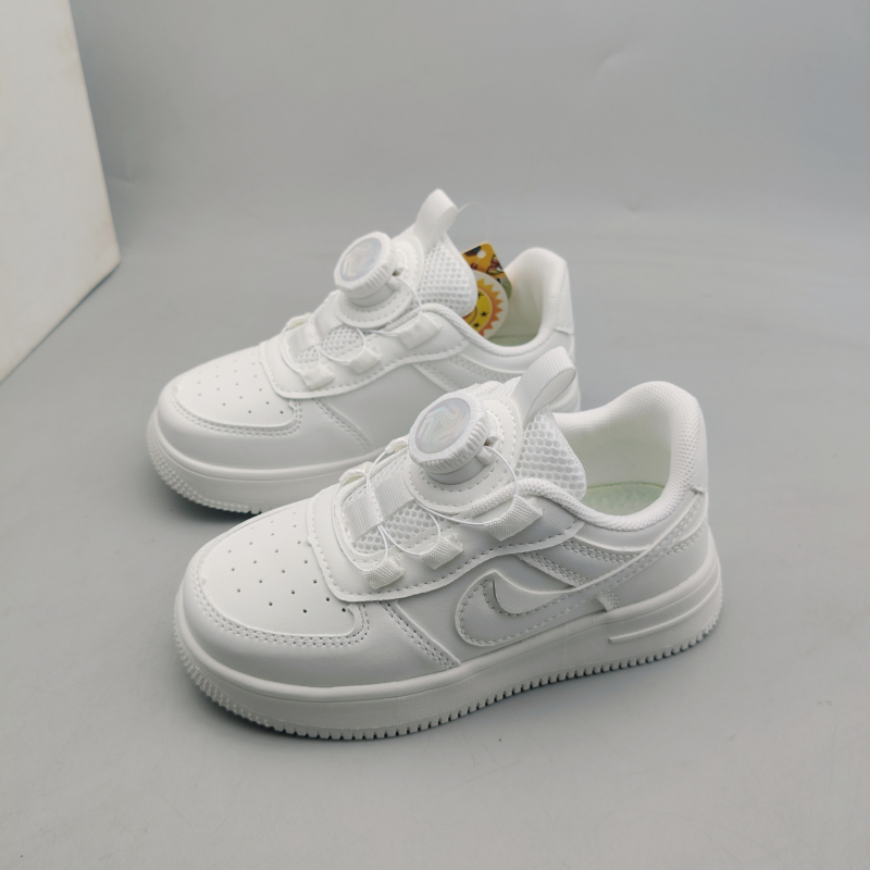 Gyerekeknek vékony talpú tornacipő, felső része szintetikus bőrből, Velcro-zár, EVA talp, alacsony szárú