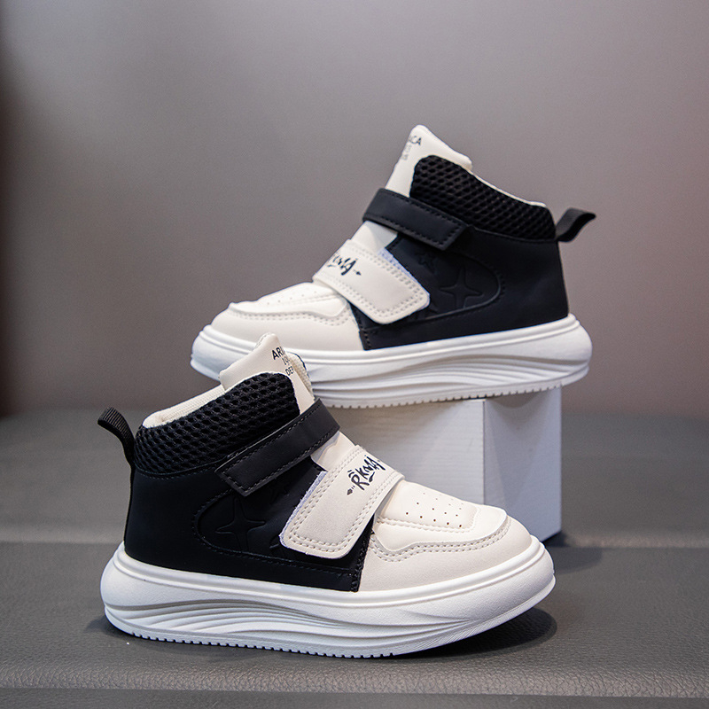 Gyerek őszi futócipő: PU felsőrész, Velcro zárás, gumi talp, uniszex