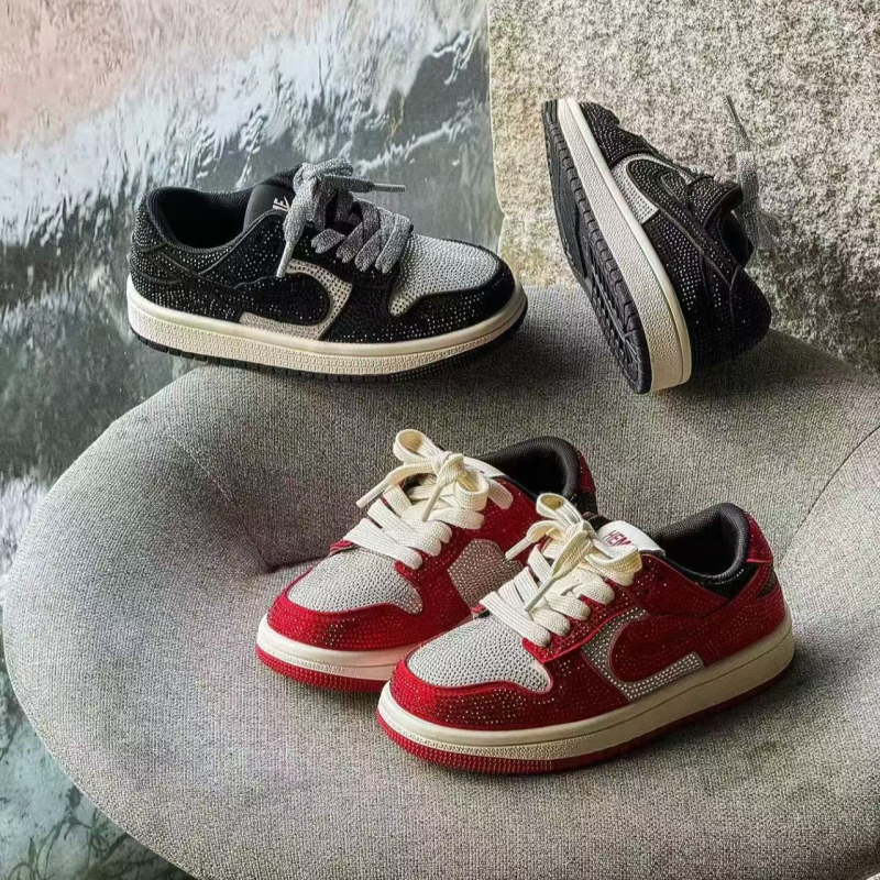 Dječje tenisice za trčanje - Unisex, Gornji materijal: Super Fiber, Potplat: Guma, Protuklizne i otporne na habanje, Kopča na čičak (Velcro), Debela potplat, Za djecu od 4-12 godina