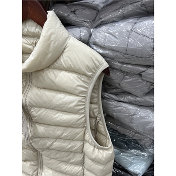 Youjia γυναικείο ελαφρύ γιλέκο με πούπουλα πάπιας, κοντό ύφος, εξωτερικό ύφασμα νάιλον, 86–90% πούπουλο πάπιας, στενή γραμμή, χειμώνας 2025
