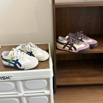 Pantofi skate pentru copii, talpă subțire, model dungat, partea superioară din Ultra-fiber piele, talpă din cauciuc, închidere Velcro