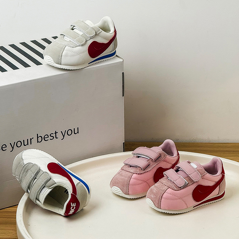 Unisex tenisice od mikrovlaknaste kože s debelim đonom, Velcro zatvarač, proljeće 2026
