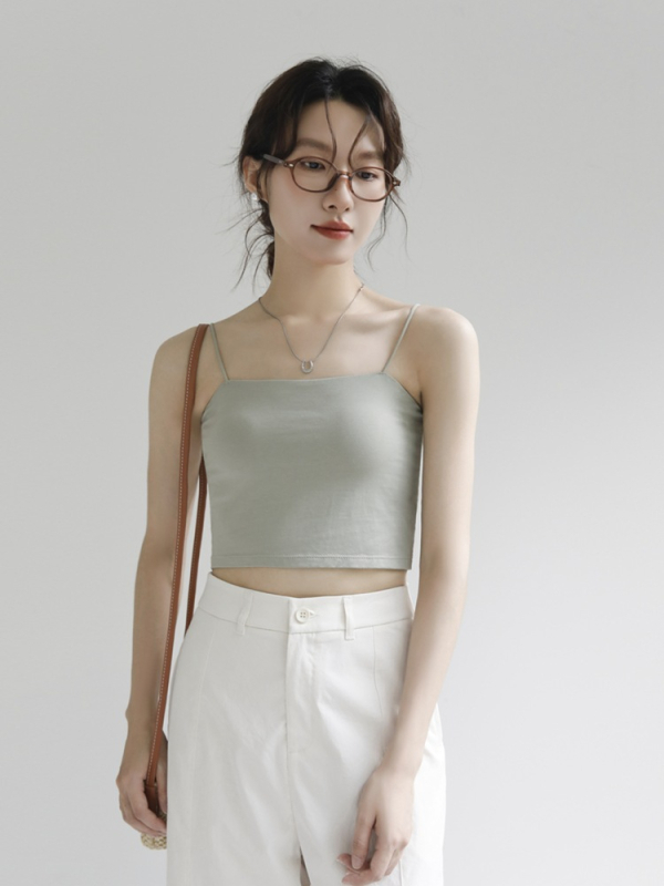 Дамски потник с открити рамене и подплата за бюста, къс модел, тесен силует, без гръб, от вискоза