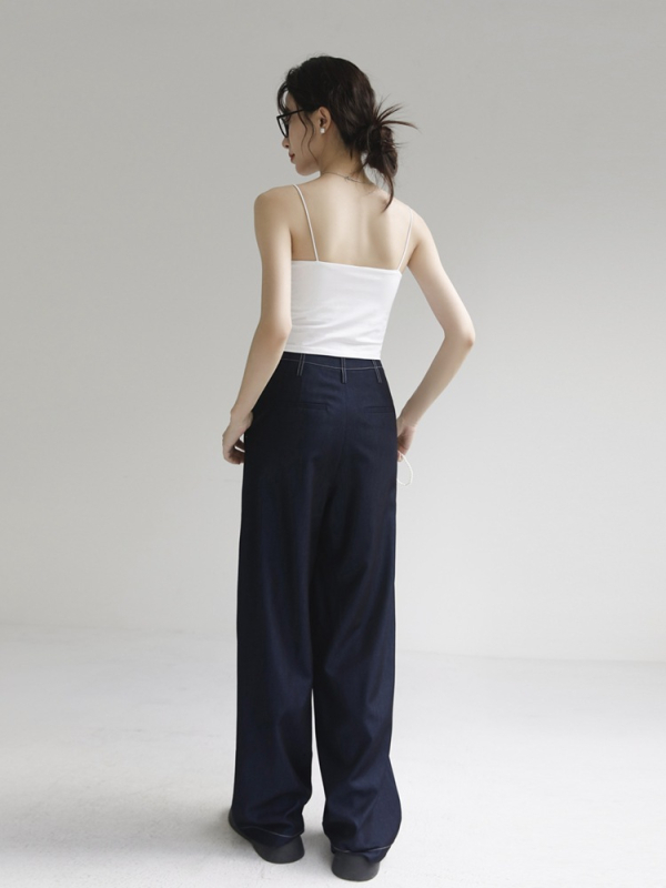 Дамски потник с открити рамене и подплата за бюста, къс модел, тесен силует, без гръб, от вискоза