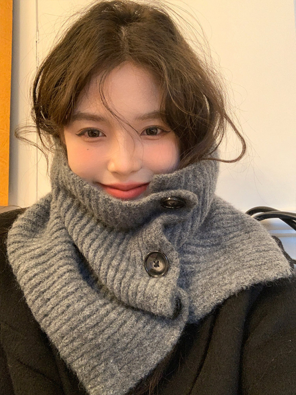 Плетен шал с висока яка, дебел и топъл, копчета за закопчаване, вълнена материя