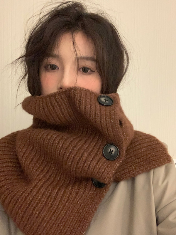 Плетен шал с висока яка, дебел и топъл, копчета за закопчаване, вълнена материя