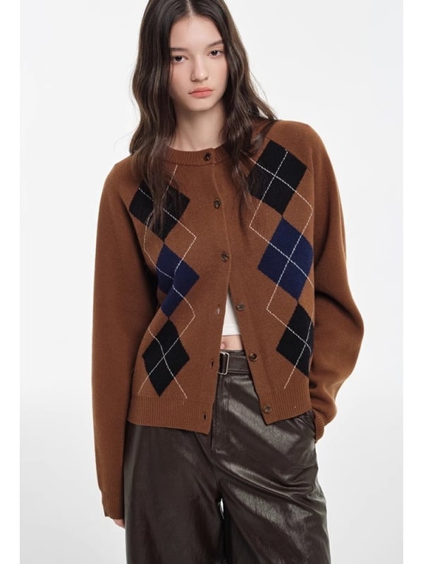 Дамски кардиган, 95% вълна+, плътно плетиво, кръгло деколте, свободна кройка, едноредово закопчаване