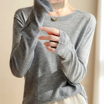 Pleteni pulover od vunene smjese s fleece rubom, okrugli izrez, dugi rukavi, udoban kroj, gradski stil