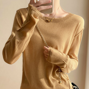 Pleteni pulover od vunene smjese s fleece rubom, okrugli izrez, dugi rukavi, udoban kroj, gradski stil