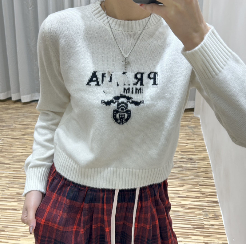 Pulover din cașmir cu guler rotund, croială lejeră, broderie jacquard