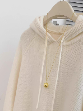 Пуловер с качулка от вълна за жени – 95%+ вълна, дълги ръкави, елегантен градски стил