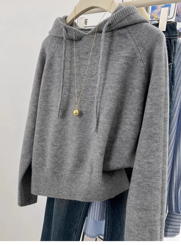 Пуловер с качулка от вълна за жени – 95%+ вълна, дълги ръкави, елегантен градски стил