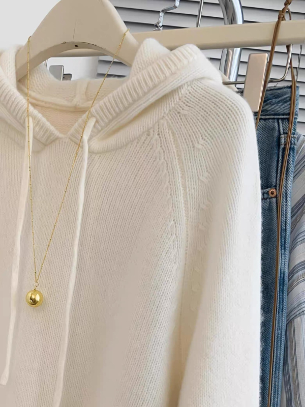 Пуловер с качулка от вълна за жени – 95%+ вълна, дълги ръкави, елегантен градски стил