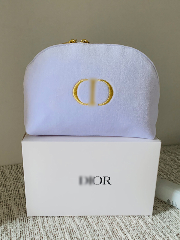 Posetă de cosmetice în formă de scoică, din pluș, cu logo brodat, ușoară, cu căptușeală din poliester