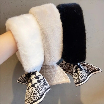 Fular tricotat din lână cu guler din blană artificială de iepure – accesoriu cald de iarnă