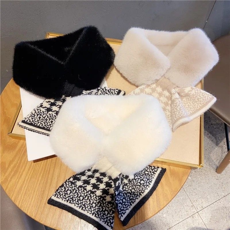 Fular tricotat din lână cu guler din blană artificială de iepure – accesoriu cald de iarnă