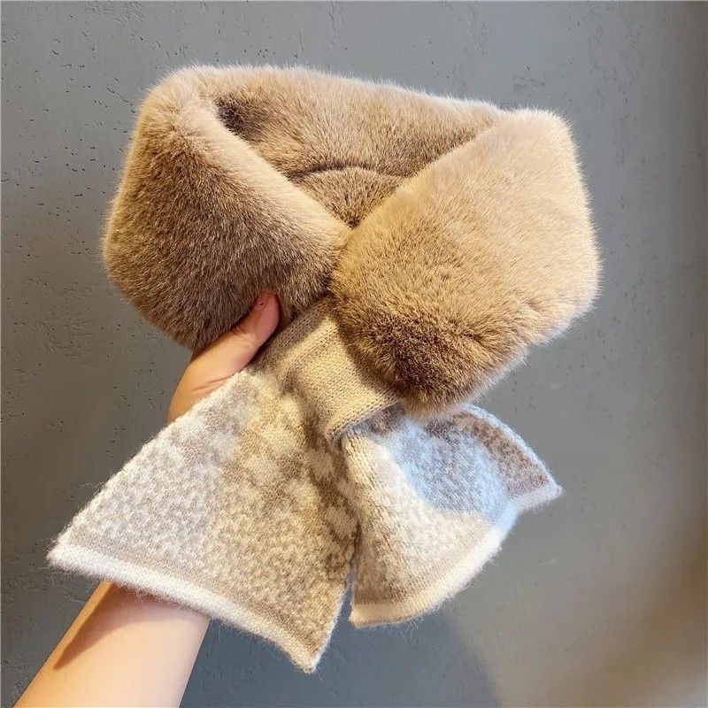 Fular tricotat din lână cu guler din blană artificială de iepure – accesoriu cald de iarnă