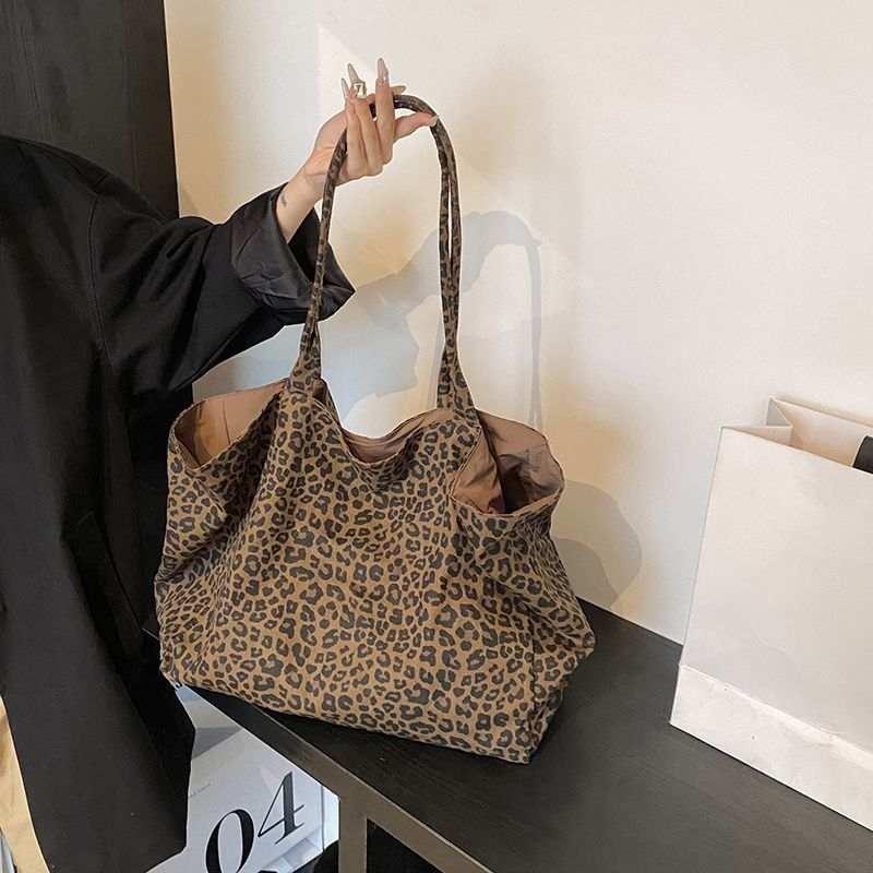 Kanvas tote torba s leopard uzorkom, velika kapaciteta, magnetsko zatvaranje i džep na zip, dvostruke naramenice, jesen 2025