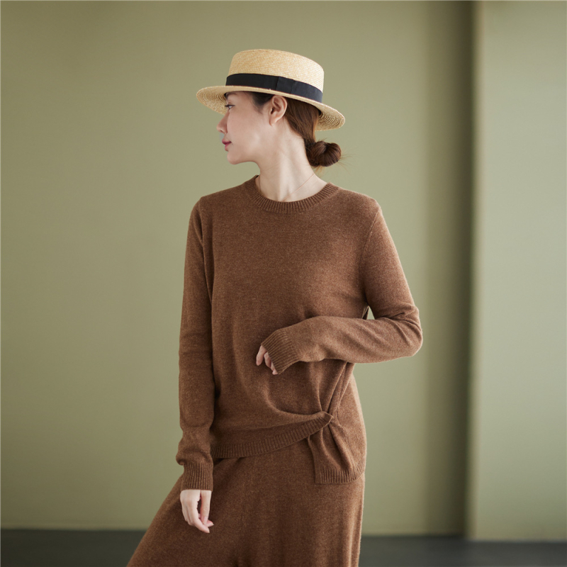 Pleten pulover od vune s okruglim izrezom, dugi rukavi, ultra-tanki, pahuljasta mekana tekstura – elegantan gradski stil